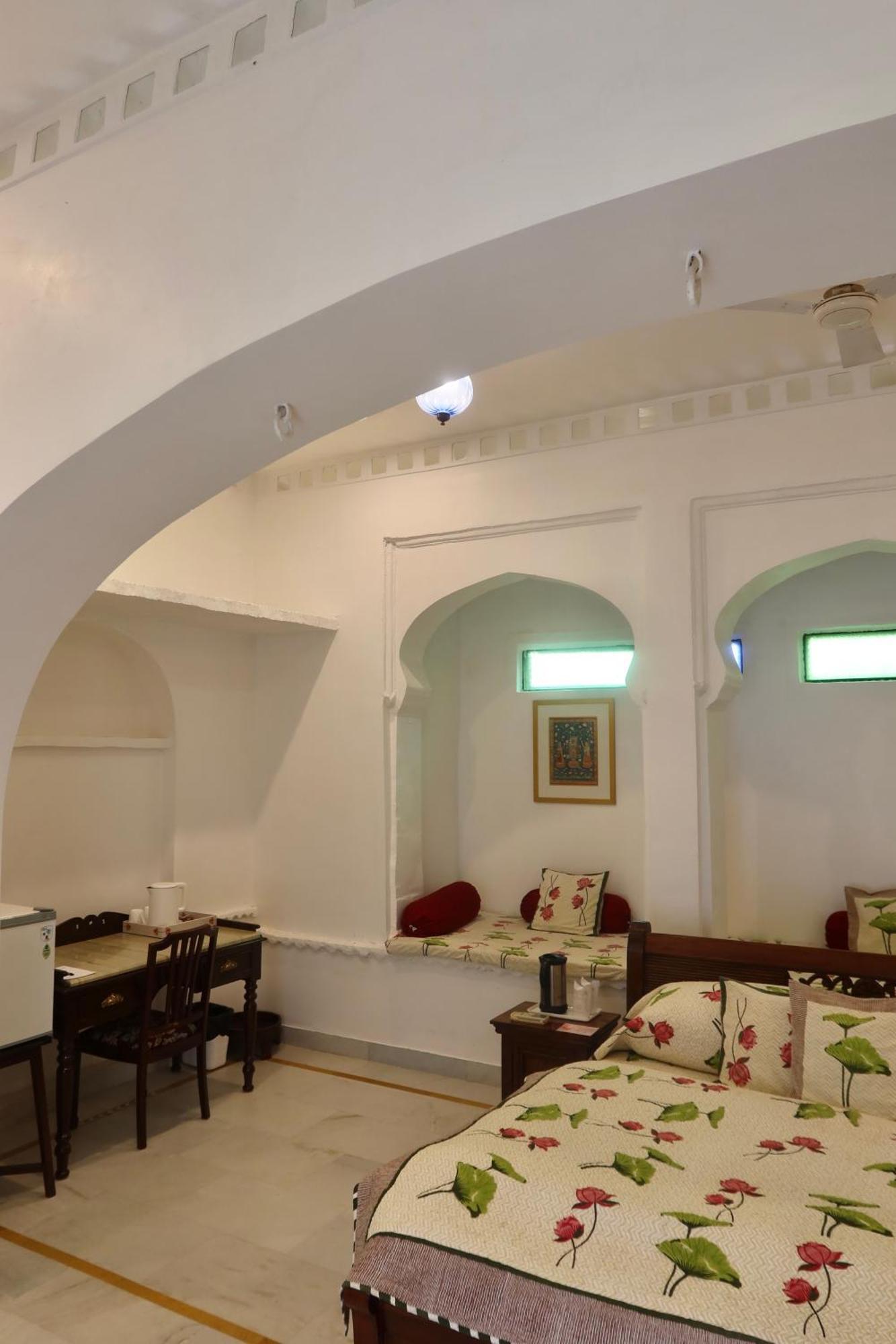 Dev Niwas - Heritage Hotel Бунди Экстерьер фото